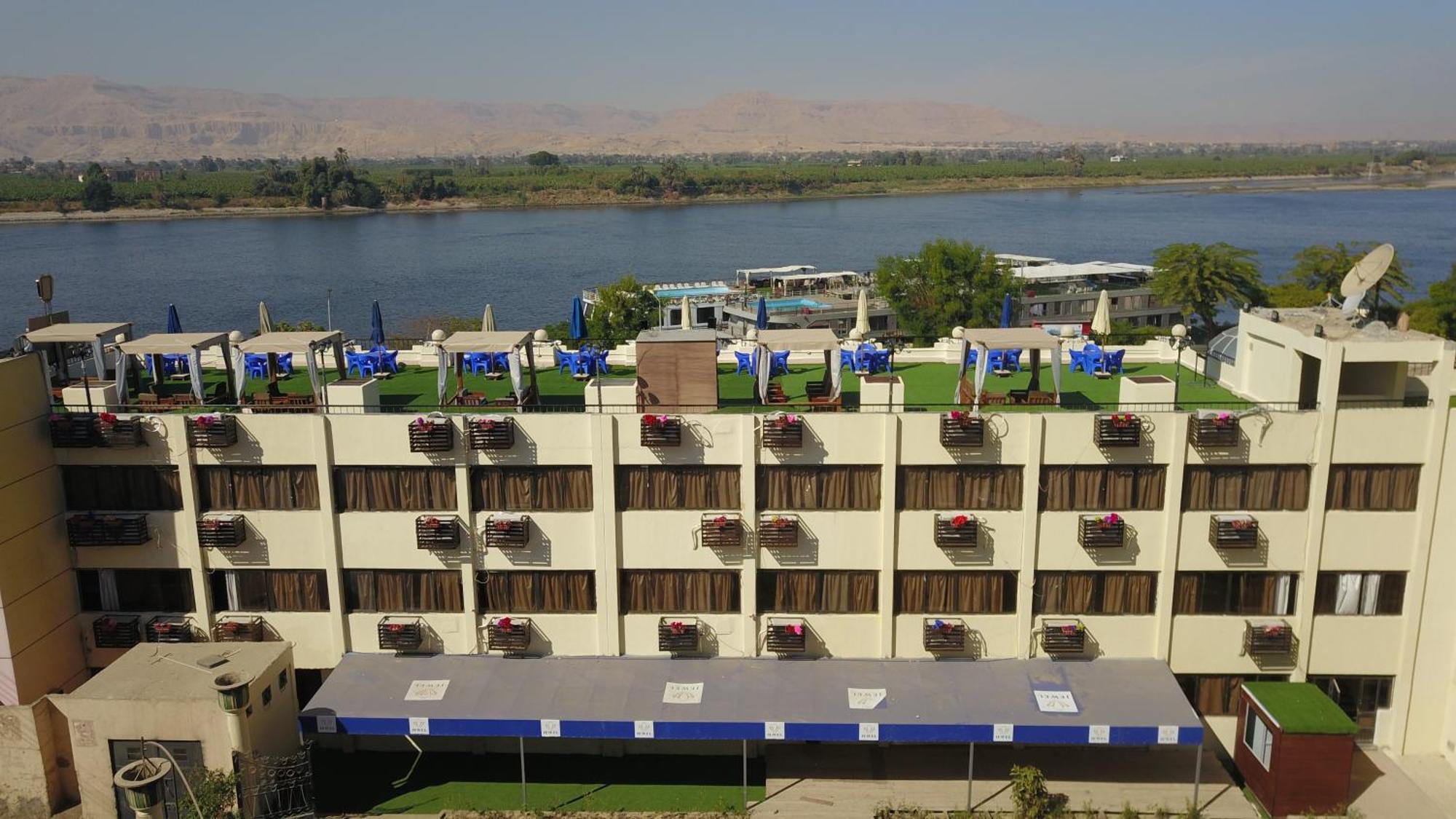 Jewel Luxor Hotel Exterior photo